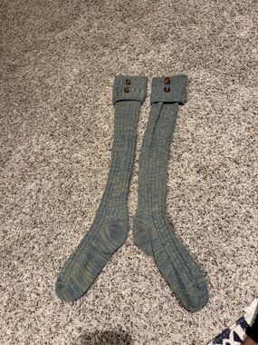 Knee-High Ribbed Knit Socks in Blue